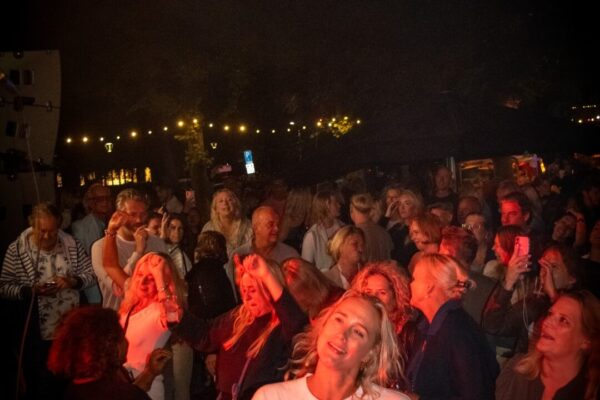 bergenlive-2025-vrijdagavond-en-zaterdagavond-crowd-005
