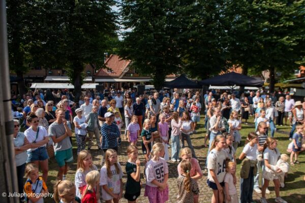 bergenlive-2025-vrijdagavond-en-zaterdagavond-crowd-025