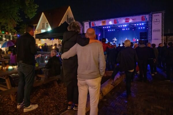 bergenlive-fotos-2023-crowd-vrijdagavond-016