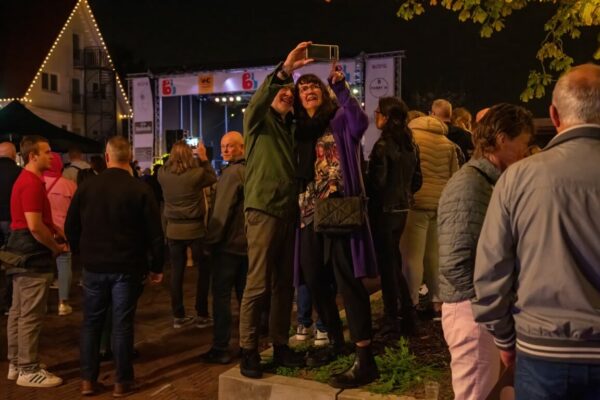 bergenlive-fotos-2023-crowd-vrijdagavond-021