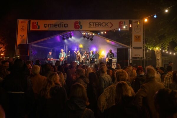 bergenlive-fotos-2023-crowd-vrijdagavond-039