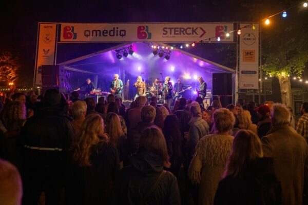 bergenlive-fotos-2023-crowd-vrijdagavond-040