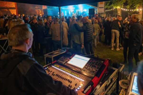 bergenlive-fotos-2023-crowd-vrijdagavond-045