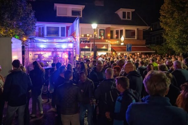 bergenlive-fotos-2023-crowd-vrijdagavond-064